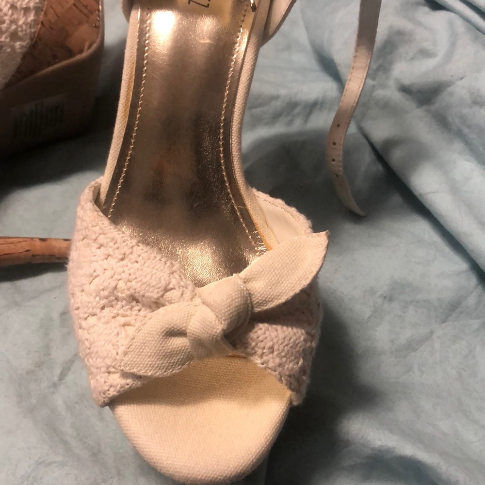 Jennifer Lopez high heel